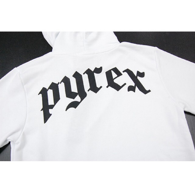 Pyrex(パイレックス)の新品 PYREX 「PULLOVER HOODIE」 パーカー メンズ メンズのトップス(パーカー)の商品写真