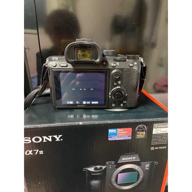 SONY(ソニー)のa7iii SONY ソニー　フルサイズ　ミラーレス一眼カメラ　本体のみ スマホ/家電/カメラのカメラ(ミラーレス一眼)の商品写真