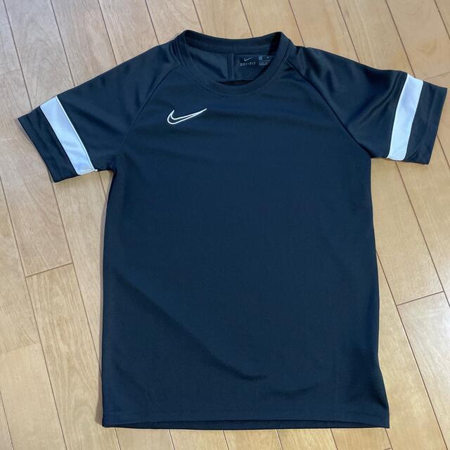 NIKE(ナイキ)のNIKE 速乾素材Tシャツ　160 キッズ/ベビー/マタニティのキッズ服男の子用(90cm~)(Tシャツ/カットソー)の商品写真