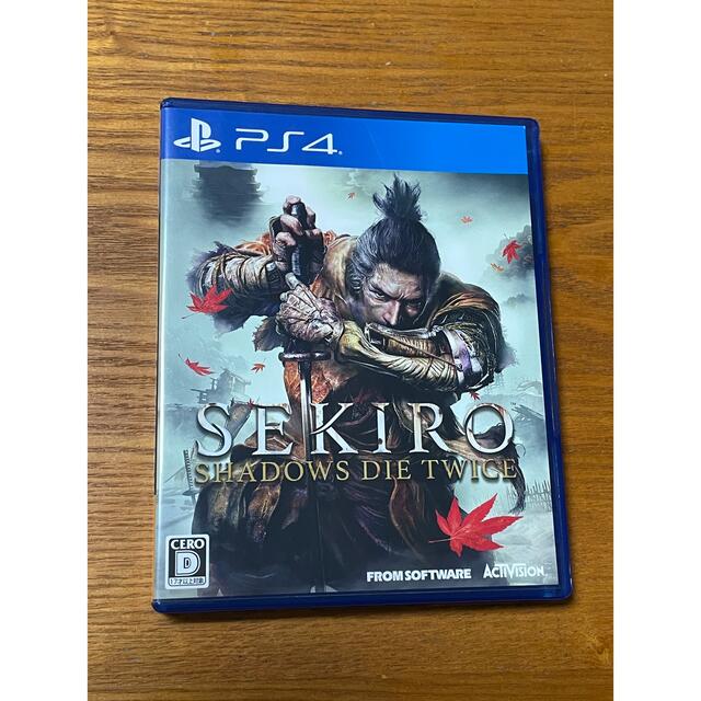 PlayStation4(プレイステーション4)のＰＳ４ ＳＥＫＩＲＯ：ＳＨＡＤＯＷＳ　ＤＩＥ　ＴＷＩＣＥ エンタメ/ホビーのゲームソフト/ゲーム機本体(家庭用ゲームソフト)の商品写真