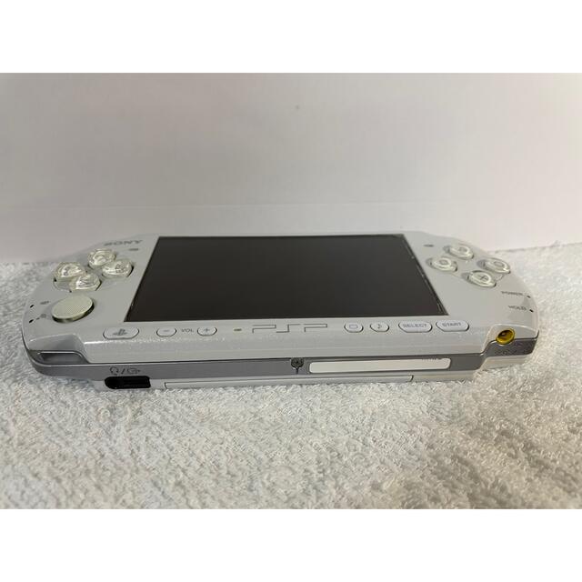 PlayStation Portable(プレイステーションポータブル)の☆動作品☆ PSP-3000  パールホワイト エンタメ/ホビーのゲームソフト/ゲーム機本体(携帯用ゲーム機本体)の商品写真