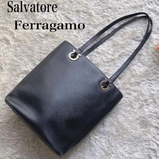 Salvatore Ferragamo(サルヴァトーレフェラガモ)の【週末限定値下げ】フェラガモ　トートバッグ  レディースのバッグ(トートバッグ)の商品写真