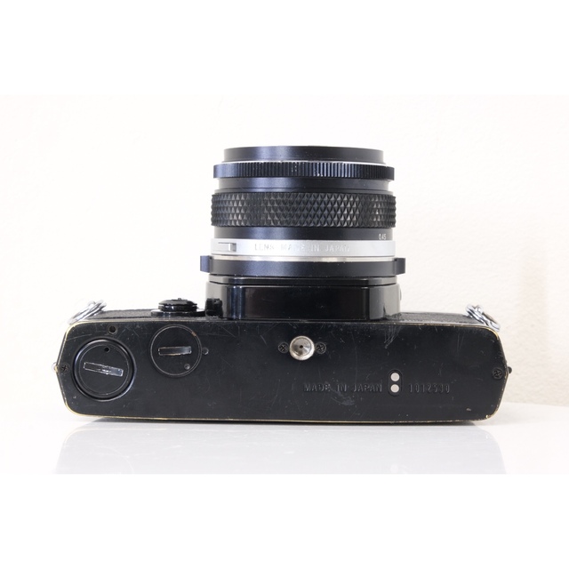 OLYMPUS(オリンパス)のOLIMPUS OM-1 ブラック ZUIKO 50mm f1.8 (整備品) スマホ/家電/カメラのカメラ(フィルムカメラ)の商品写真