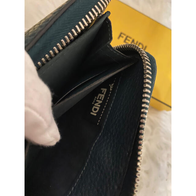 【箱付き】FENDI フェンディ セレリア 牛革 ラウンドファスナー