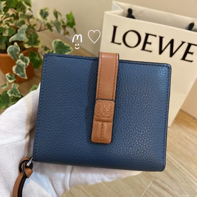 ロエベ バーティカルウォレット コンパクトジップ オールドブルー 財布-