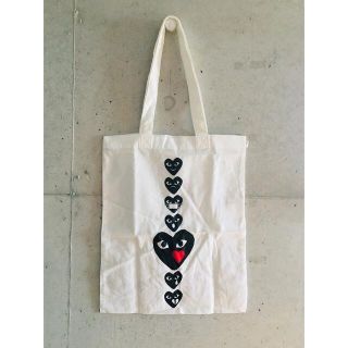 コムデギャルソン(COMME des GARCONS)の【新品未使用★限定品】プレイコムデギャルソン HOLIDAY emoji バッグ(トートバッグ)