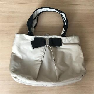FERRAGAMO(ナイロン ・ トートバッグ)のフリマアイテム一覧 FERRAGAMO(ナイロン ・ トートバッグ)のフリマアイテム一覧
