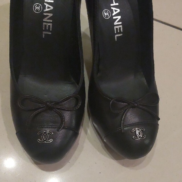 CHANEL(シャネル)の正規品CHANEL ココマークパンプス レディースの靴/シューズ(ハイヒール/パンプス)の商品写真