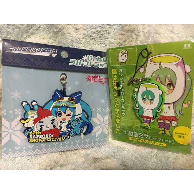 雪ミク 缶バッジ アクリルキーホルダー ラバーストラップ等