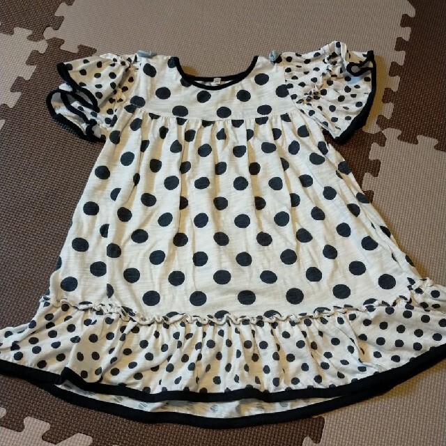 ワンピース　キッズ　ドット柄　水玉　フリル キッズ/ベビー/マタニティのキッズ服女の子用(90cm~)(ワンピース)の商品写真