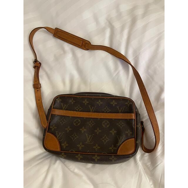 ルイヴィトン　LOUIS VUITTON ショルダーバッグ