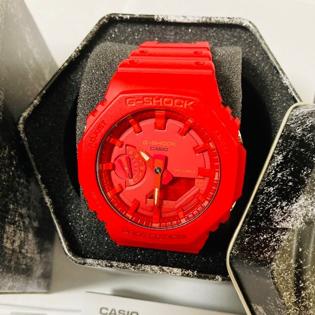 G-SHOCK(ジーショック)の新品　G-SHOCK GA-2100-4ADR メンズの時計(腕時計(アナログ))の商品写真