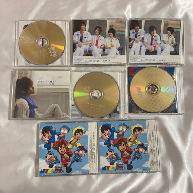 NYC(エヌワイシー)のNYC CD８枚まとめ売り エンタメ/ホビーのタレントグッズ(アイドルグッズ)の商品写真