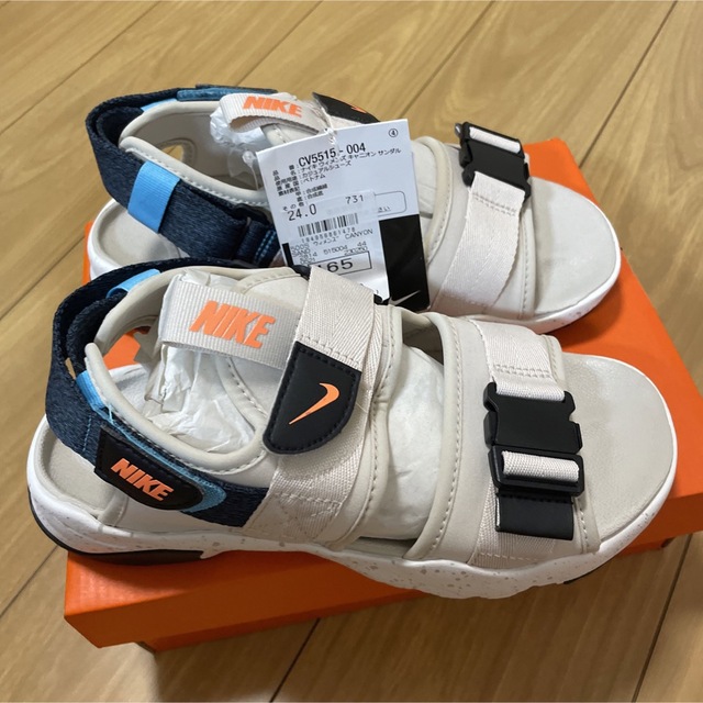 NIKE(ナイキ)の新品　WMNS NIKE CANYON SANDAL キャニオン　サンダル レディースの靴/シューズ(サンダル)の商品写真