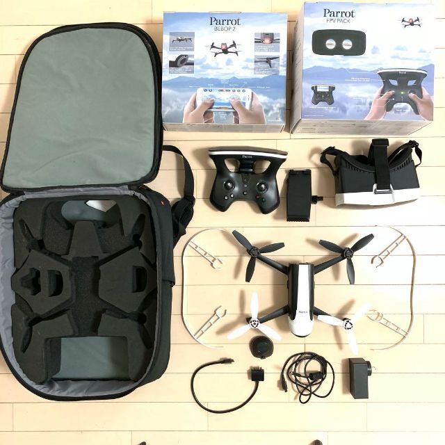 Parrot Bebop 2 ゴーグル、コントローラ、キャリーバッグセット キッズ/ベビー/マタニティのおもちゃ(その他)の商品写真