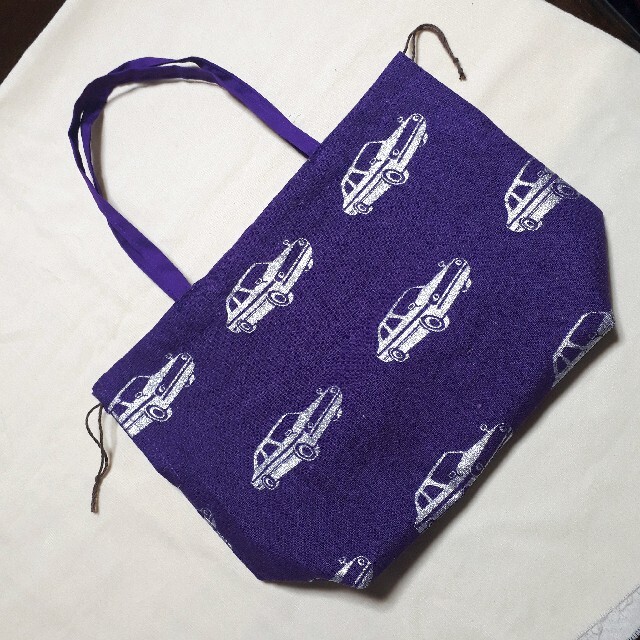 ハンドメイド　持ち手つき　きんちゃく　エチノ　乗り物　レトロ　自動車　紫 ハンドメイドのファッション小物(バッグ)の商品写真