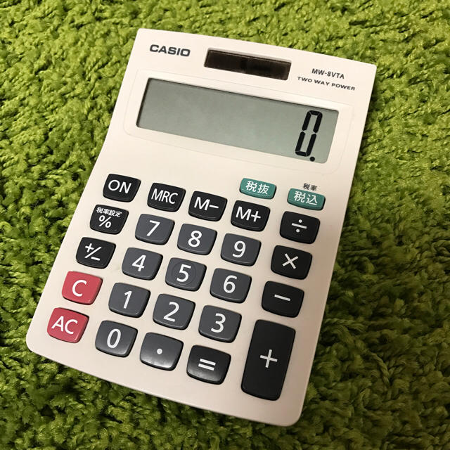 CASIO(カシオ)の送料込♡美品♡カシオ 電卓（CASIO）動作確認済み◯複数購入割引あり♡ インテリア/住まい/日用品の文房具(その他)の商品写真