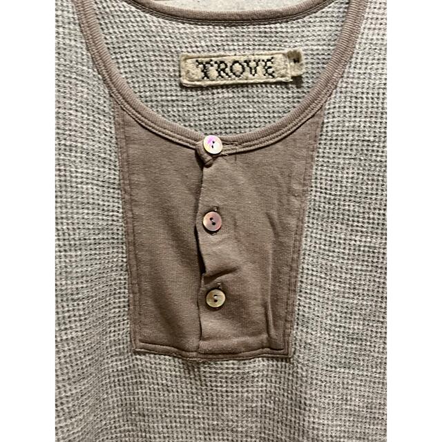TROVE(トローヴ)のTROVE トローブ ヘンリーネック　カットソー メンズのトップス(Tシャツ/カットソー(半袖/袖なし))の商品写真
