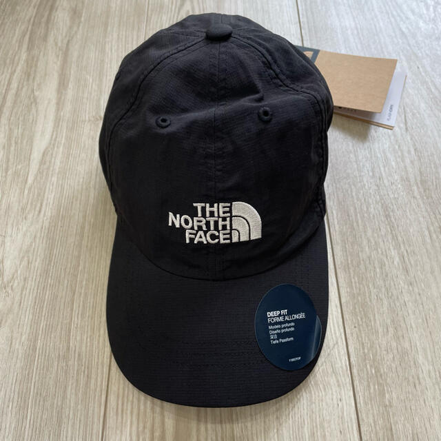 THE NORTH FACE(ザノースフェイス)の【海外限定】ノースフェイス　ホライズン　キャップ　白ロゴ　ブラック　S/M レディースの帽子(キャップ)の商品写真