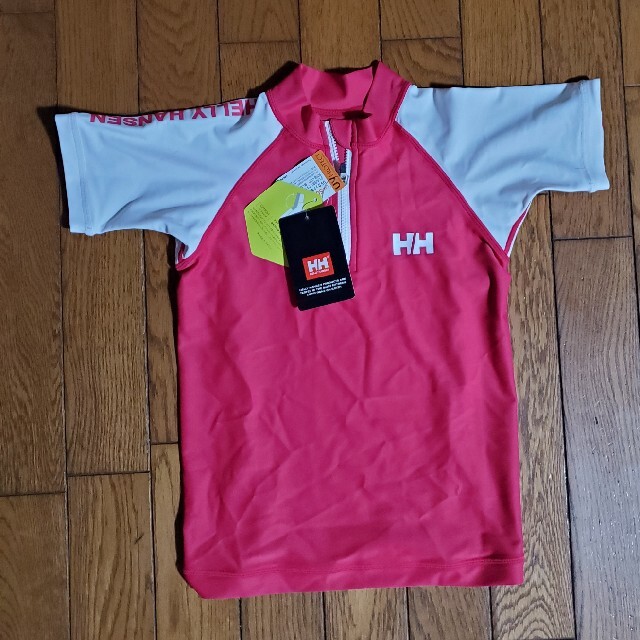 HELLY HANSEN(ヘリーハンセン)のヘリーハンセン★半袖UVカットラッシュガード110㎝★ピンク キッズ/ベビー/マタニティのキッズ服女の子用(90cm~)(水着)の商品写真