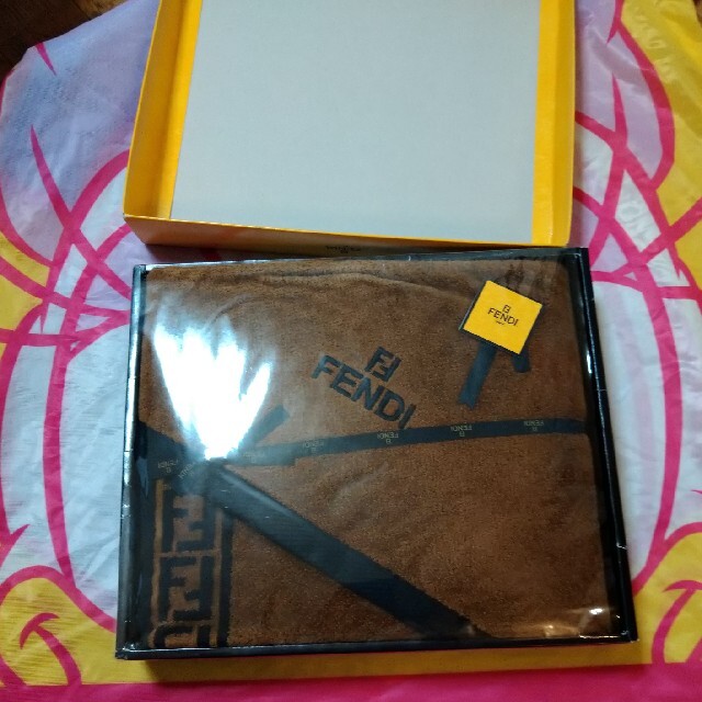 フェンディバスタオル フェンディバスタオル