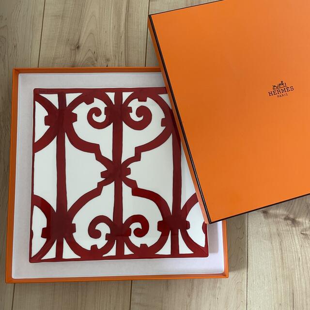 エルメス(HERMES) ガダルキヴィール プレートスクエア 【数々の