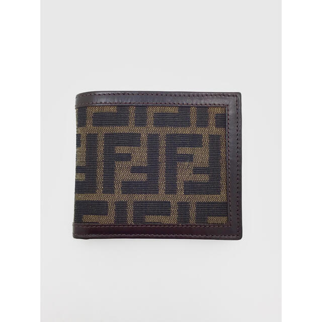 FENDI - 美品 フェンディ FENDI 二つ折り財布 ズッカ柄 ブラウン