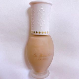 レメルヴェイユーズラデュレ(Les Merveilleuses LADUREE)のレ・メルヴェイユーズ　ラデュレ リクイド　ファンデーション 品番：20(ファンデーション)