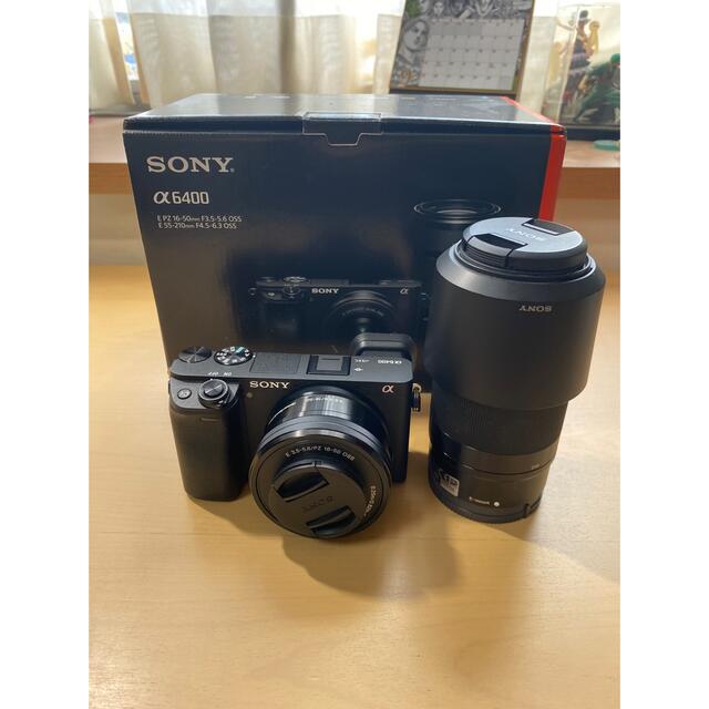 SONY(ソニー)の【美品】SONY α6400 ダブルズームレンズキット＋おまけ付き スマホ/家電/カメラのカメラ(ミラーレス一眼)の商品写真