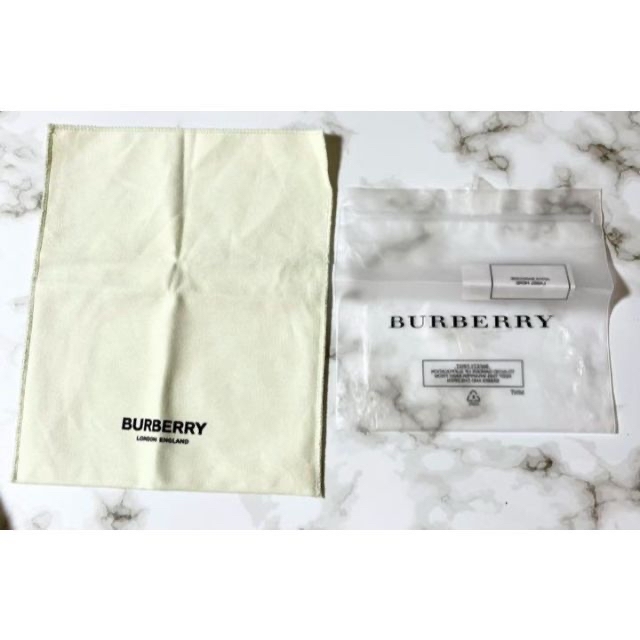 BURBERRY(バーバリー)のBURBERRY モノグラム TBロゴ チェーンウォレット 財布 カードケース レディースのファッション小物(財布)の商品写真