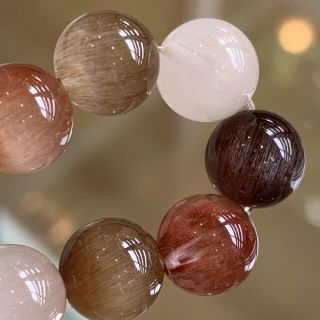 絶品】マルチカラーサゲニティククォーツ 10mmの通販 by 565|ラクマ