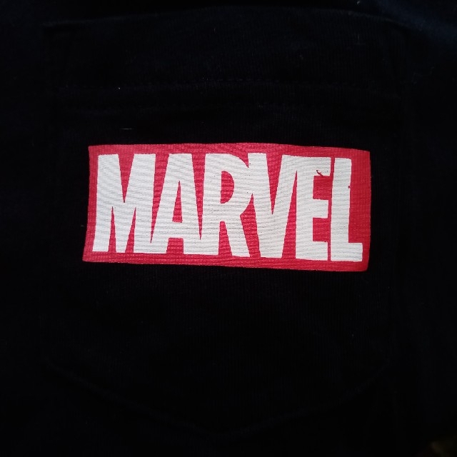 GU(ジーユー)のGU　MARVEL半袖　Tシャツ　L　ブラック メンズのトップス(Tシャツ/カットソー(半袖/袖なし))の商品写真