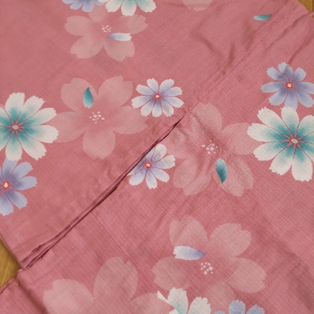 浴衣　ピンク　コスモス レディースの水着/浴衣(浴衣)の商品写真