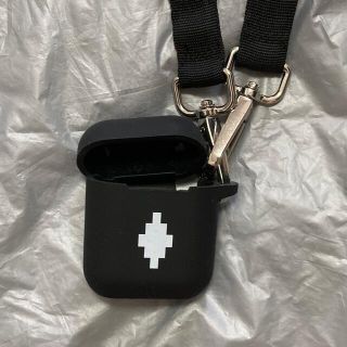 マルセロブロン(MARCELO BURLON)のMARCELO BURLON ネックストラップ AirPods シリコン ケース(ネックストラップ)