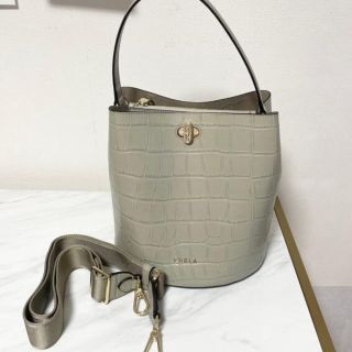 FURLA  フルラ　ショルダー　大型　ハンドバック　クロコダイル調