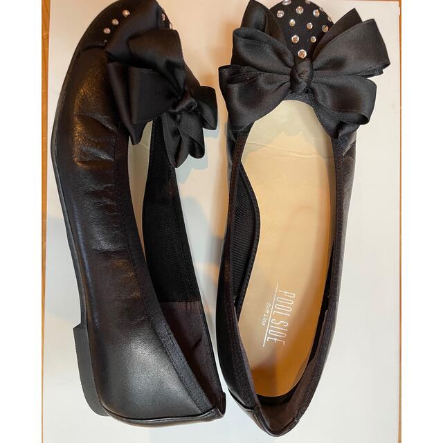 POOL SIDE(プールサイド)のリボン付き黒パンプス(ヒールなし) レディースの靴/シューズ(ハイヒール/パンプス)の商品写真