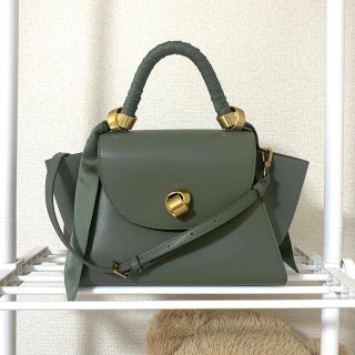 チャールズアンドキース(Charles and Keith)のチャールズアンドキース　ハンドバッグ(ハンドバッグ)