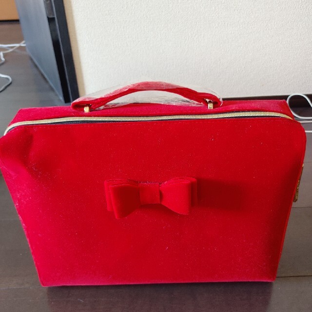 Estee Lauder(エスティローダー)のエスティーローダの赤いバッグ❤️ レディースのバッグ(その他)の商品写真