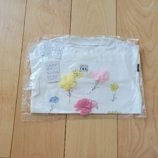 ベルメゾン(ベルメゾン)の【ベルメゾン千趣会/GITA】立体お花　半袖Tシャツ(110㎝)　新品未開封(Tシャツ/カットソー)