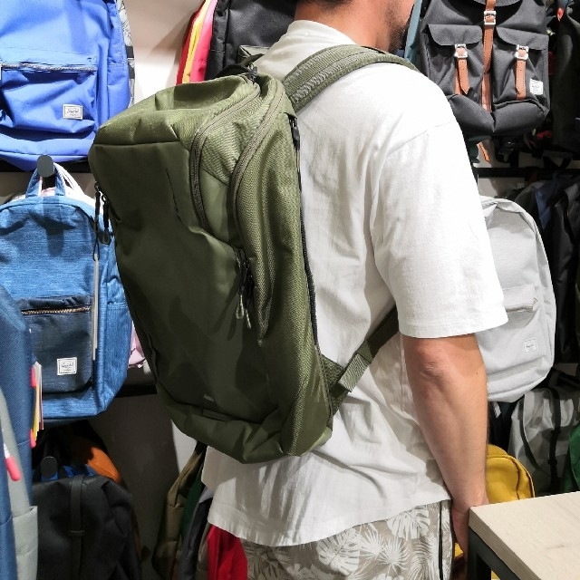 THULE Backpack 26L 15.6inch PC収納可能