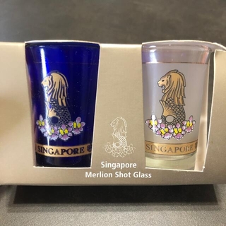 新品未使用☆シンガポール マーライオン ショットグラス 2個 セット(グラス/カップ)