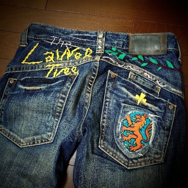 DRIVEJEANS シリアルナンバー付 ワイドデニムパンツ スタッズ 刺繍