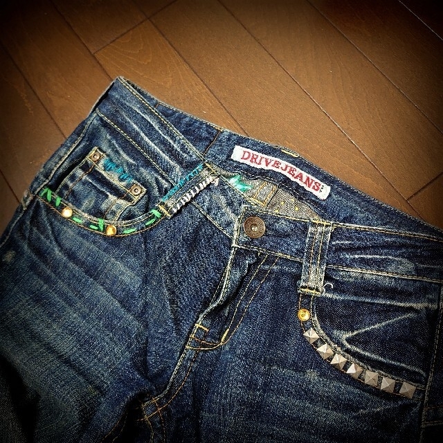 DRIVEJEANS  シリアルナンバー付　ワイドデニムパンツ　スタッズ　刺繍