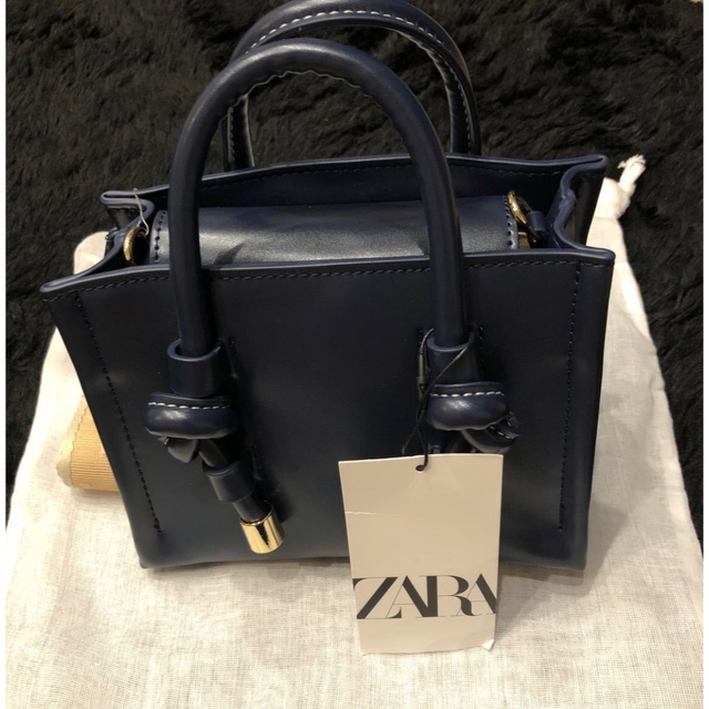 ZARA(ザラ)のZARA ザラショルダーバッグ　ザラミニシティバッグ レディースのバッグ(ショルダーバッグ)の商品写真