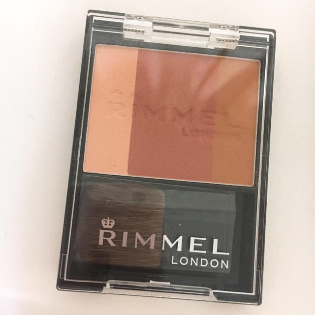 RIMMEL(リンメル)の【美品】リンメル チーク  ブラッシュ コスメ/美容のベースメイク/化粧品(チーク)の商品写真