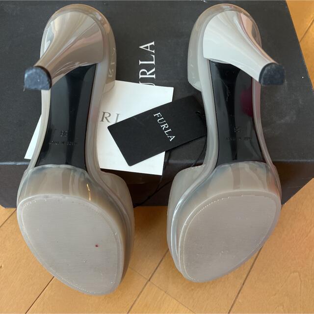 Furla(フルラ)の大幅お値下げ！新品⭐︎フルラ  ビニールパンプス レディースの靴/シューズ(ハイヒール/パンプス)の商品写真