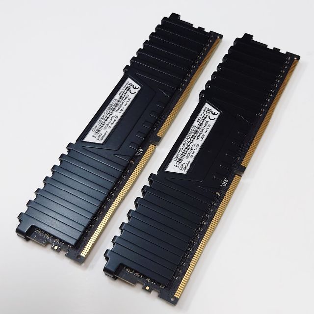 CORSAIR 16GB (8GBx2) DDR4-2666 (179 スマホ/家電/カメラのPC/タブレット(PCパーツ)の商品写真