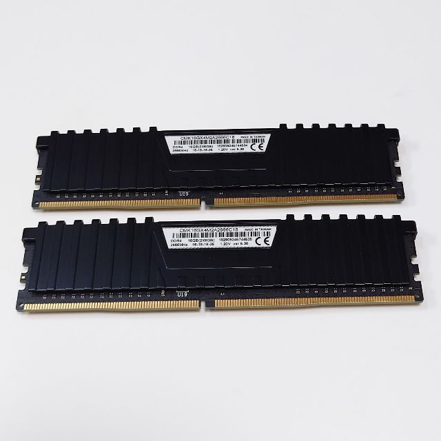 CORSAIR 16GB (8GBx2) DDR4-2666 (179 スマホ/家電/カメラのPC/タブレット(PCパーツ)の商品写真