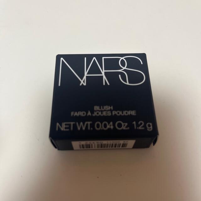 NARS ブラッシュ　4077 非売品 1.2g コスメ/美容のベースメイク/化粧品(チーク)の商品写真