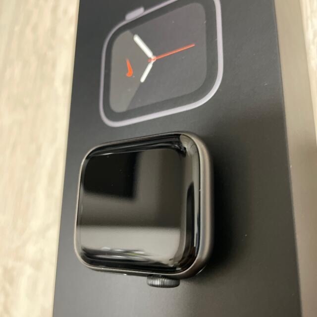 Apple Watch(アップルウォッチ)のApple Watch Series5 Nike 40mm GPS メンズの時計(腕時計(デジタル))の商品写真